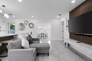 315 NW 106th St, Miami, FL 33150 - Photo 17