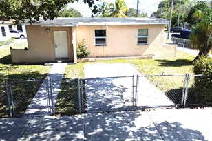 17645 SW 104th Ave, Miami, FL 33157 - Photo 3