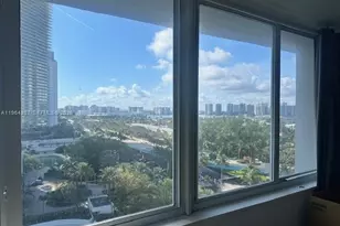 19201 Collins Ave, Sunny Isles Beach, FL 33160 - Photo 15