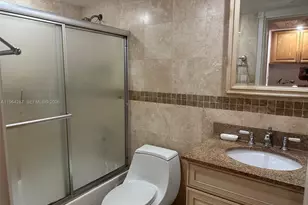 19201 Collins Ave, Sunny Isles Beach, FL 33160 - Photo 9