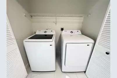 9820 NW 56th Pl, Coral Springs, FL 33076 - Photo 9