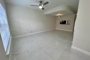 9820 NW 56th Pl, Coral Springs, FL 33076 - Photo 5