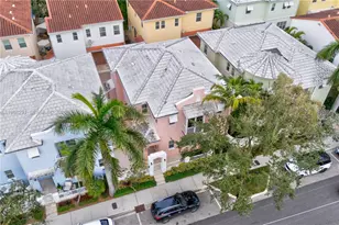 912 NE 17th Way, Fort Lauderdale, FL 33304 - Photo 5