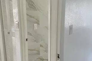 13701 Kendale Lakes Cir, Miami, FL 33183 - Photo 39