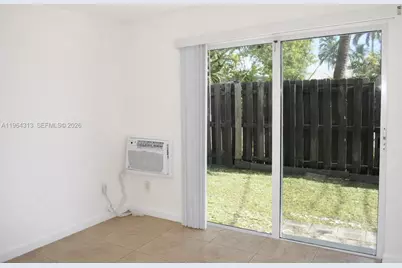 932 Moffett St #4, Hallandale Beach, FL 33009 - Photo 11
