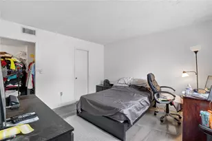 8670 NW 6th Ln, Miami, FL 33126 - Photo 7