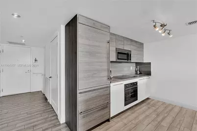 400 Sunny Isles Blvd #907, Sunny Isles Beach, FL 33160 - Photo 11