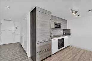 400 Sunny Isles Blvd, Sunny Isles Beach, FL 33160 - Photo 11