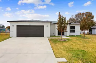 560 SW Carter Ave, Port Saint Lucie, FL 34983 - Photo 35