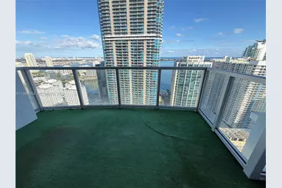 1060 Brickell Ave #4003, Miami, FL 33131 - Photo 1