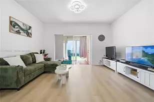 2 Simonton Cir, Weston, FL 33326 - Photo 1