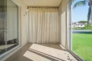 2 Simonton Cir, Weston, FL 33326 - Photo 11