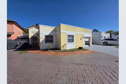 725 NW 123rd Ave, Miami, FL 33182 - Photo 1