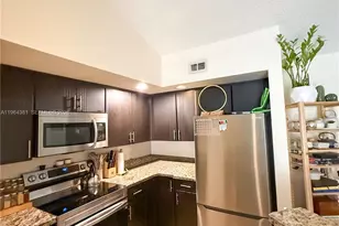 13060 Vista Isles Dr, Sunrise, FL 33325 - Photo 9