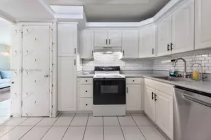 3161 S Ocean Dr, Hallandale Beach, FL 33009 - Photo 21