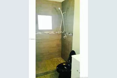 2402 NW 42nd St, Miami, FL 33142 - Photo 19