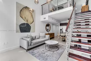 41 SE 5th St, Miami, FL 33131 - Photo 3