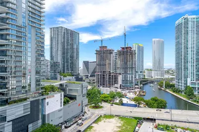 41 SE 5th St #1112, Miami, FL 33131 - Photo 13