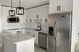 17561 SW 140th Ct, Miami, FL 33177 - Photo 3