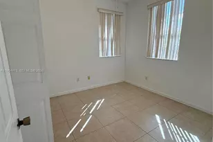 2117 NE 7th St, Homestead, FL 33033 - Photo 9