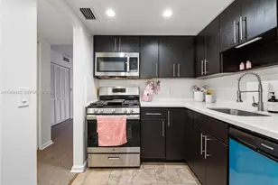 1615 Meridian Ave, Miami Beach, FL 33139 - Photo 11