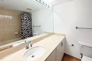 1750 N Bayshore Dr, Miami, FL 33132 - Photo 11