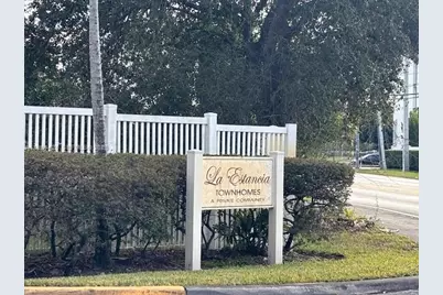 5457 SW 41st St, Pembroke Park, FL 33023 - Photo 1