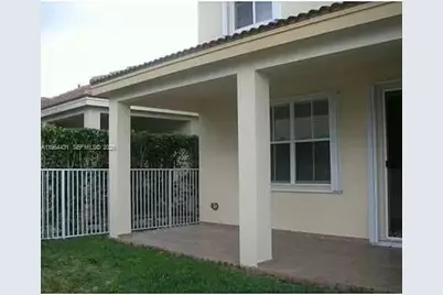 1689 Winterberry Ln, Weston, FL 33327 - Photo 5