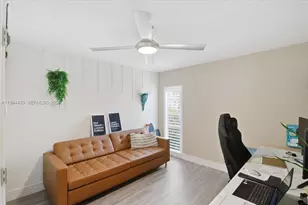 958 Mockingbird Ln, Plantation, FL 33324 - Photo 9