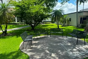 958 Mockingbird Ln, Plantation, FL 33324 - Photo 57