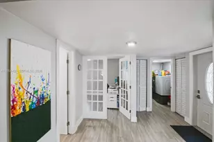 958 Mockingbird Ln, Plantation, FL 33324 - Photo 9