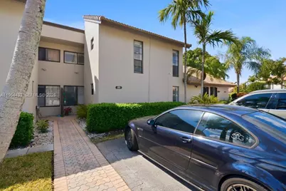 958 Mockingbird Ln #514, Plantation, FL 33324 - Photo 3