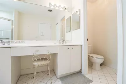 5663 NW 112th Pl #5663, Doral, FL 33178 - Photo 35