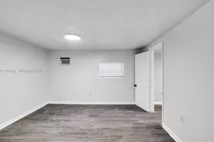 914 NW 80th St, Miami, FL 33150 - Photo 13