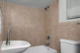914 NW 80th St, Miami, FL 33150 - Photo 17