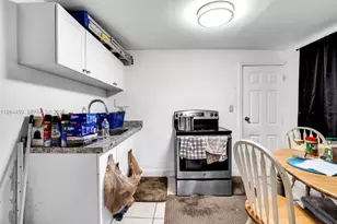 914 NW 80th St, Miami, FL 33150 - Photo 23