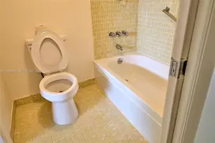 2724 S Garden Dr S, Lake Worth, FL 33461 - Photo 15