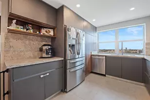 2801 NE 183rd St, Aventura, FL 33160 - Photo 9