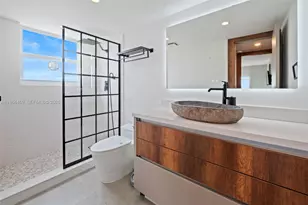 2801 NE 183rd St, Aventura, FL 33160 - Photo 23