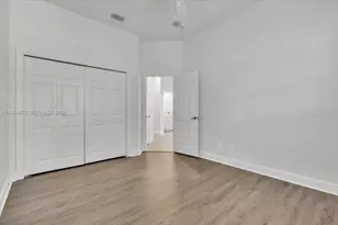 837 Vistana Cir, Naples, FL 34119 - Photo 25