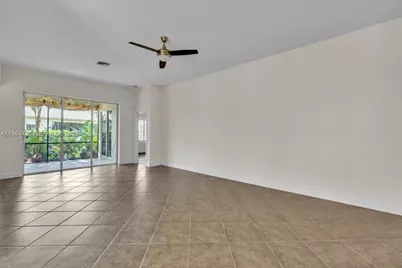 837 Vistana Circle, Naples, FL 34119 - Photo 9