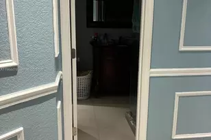 9425 NW 114th Ln, Hialeah Gardens, FL 33018 - Photo 19