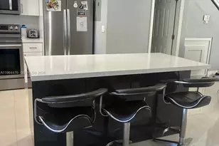 9425 NW 114th Ln, Hialeah Gardens, FL 33018 - Photo 7