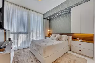 300 Biscayne Blvd Way, Miami, FL 33131 - Photo 13