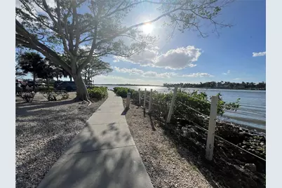 3050 Pine Tree Dr, Naples, FL 34112 - Photo 13