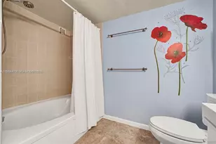 1000 Parkview Dr, Hallandale Beach, FL 33009 - Photo 25