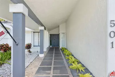 501 NW 78th Way, Plantation, FL 33324 - Photo 11