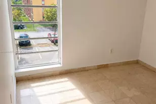 4721 NW 7th St, Miami, FL 33126 - Photo 3