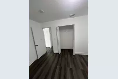 2561 NW 18th Ct, Fort Lauderdale, FL 33311 - Photo 9