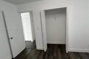 2561 NW 18th Ct, Fort Lauderdale, FL 33311 - Photo 9